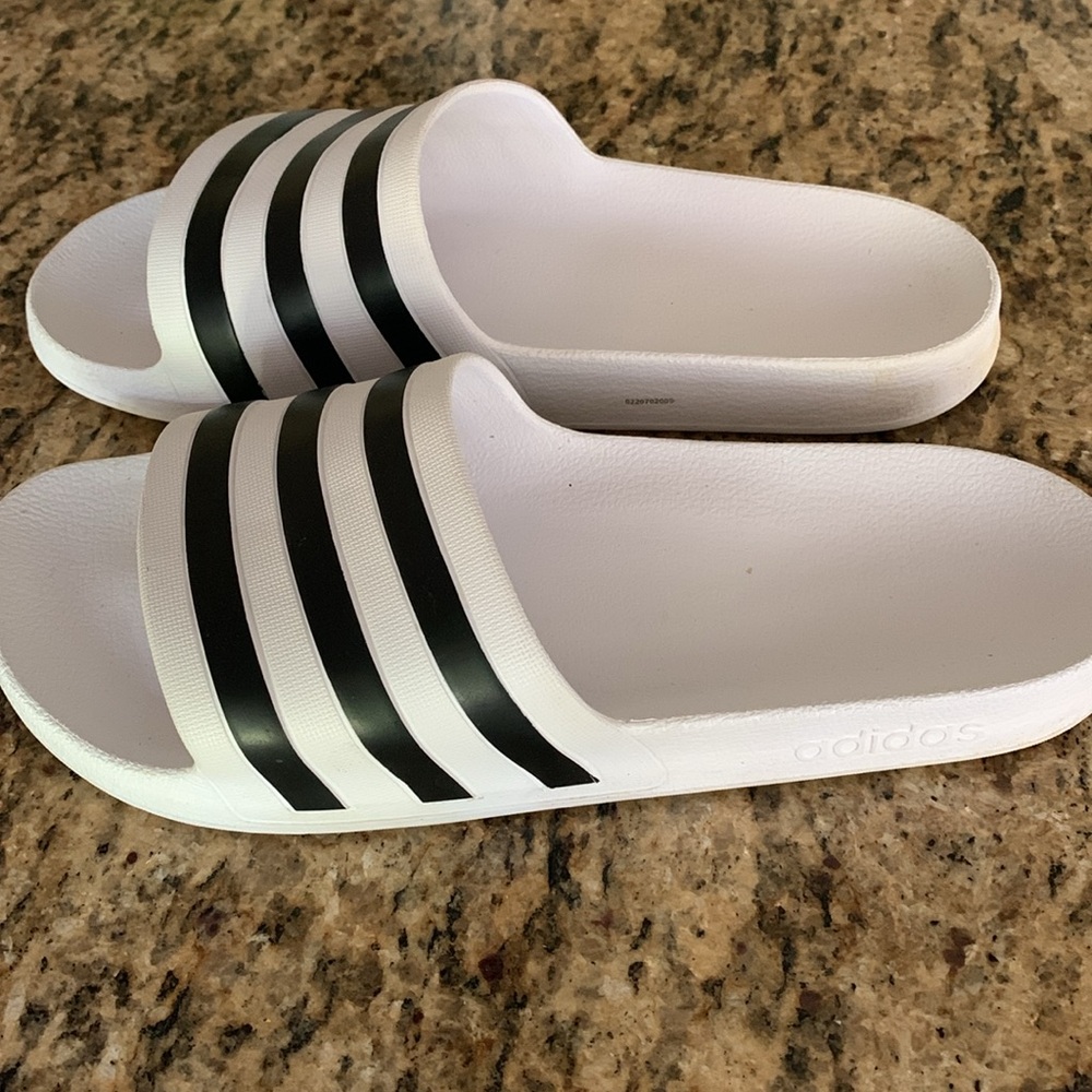 Adidas slides - Picture 2 of 10